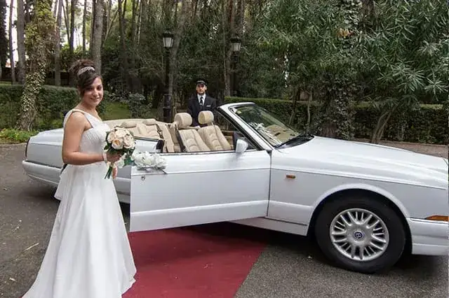 Bentley Azure 1999 blanco descapotable para bodas y eventos en Valencia