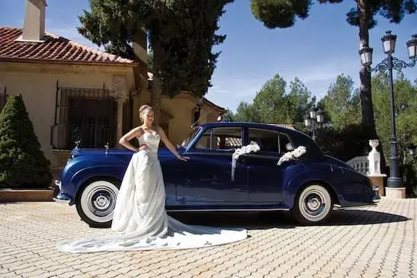 Rolls Royce Azul clásico para bodas y eventos en Valencia
