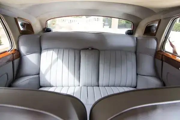 Alquiler Rolls Royce azul para bodas y eventos en Valencia