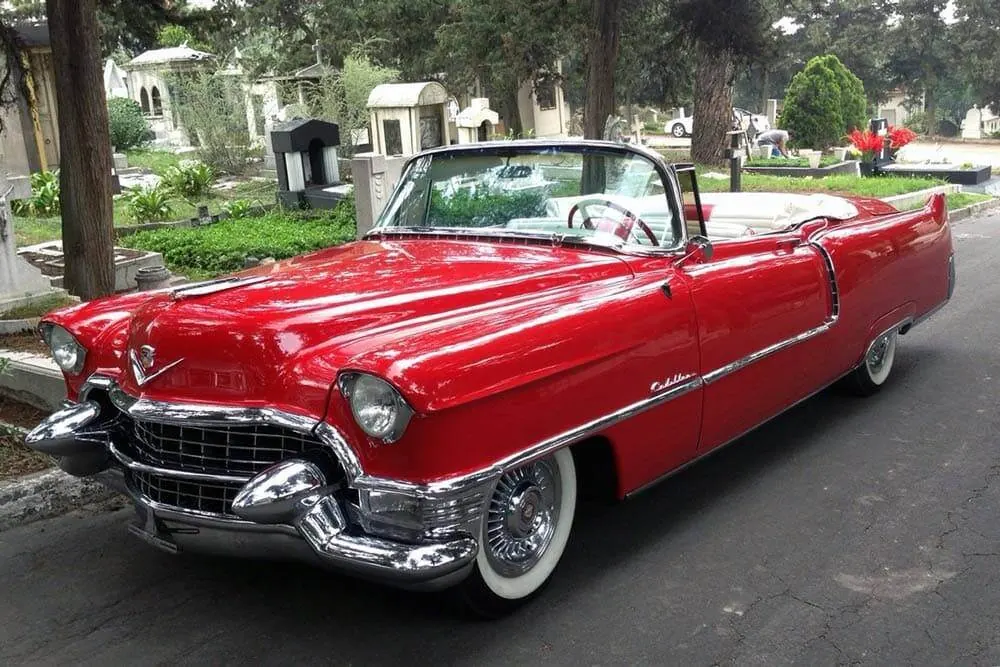 Cadillac clásico para bodas