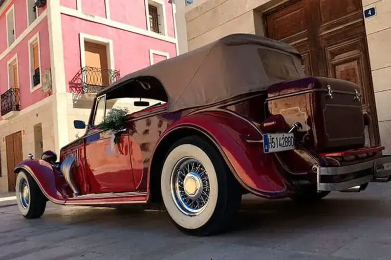 Duesenberg Convertible 1933 rojo para bodas