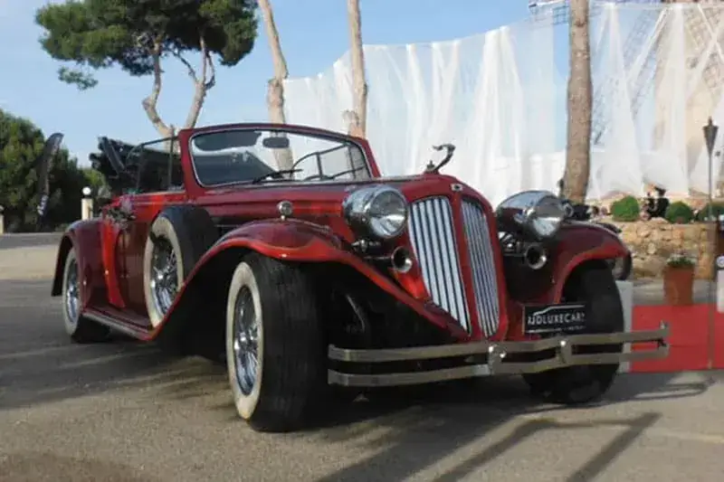 Alquiler de Duesenberg rojo para bodas en Valencia