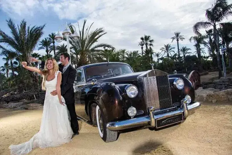 Alquiler de Rolls Royce Silver Cloud clásico para bodas