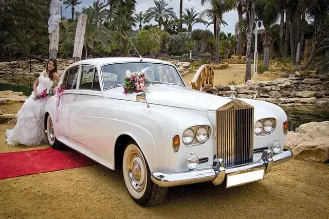 Alquiler de Rolls Royce blanco Silver Cloud 1964 para bodas y reportajes