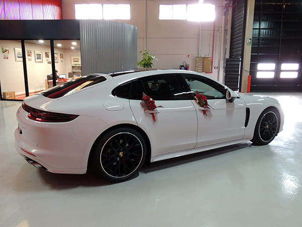 Porsche Panamera blanco para novios