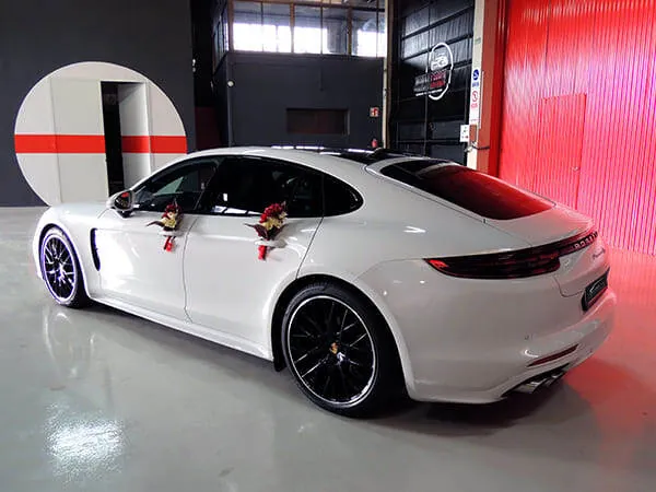 Porsche Panamera blanco para boda elegante